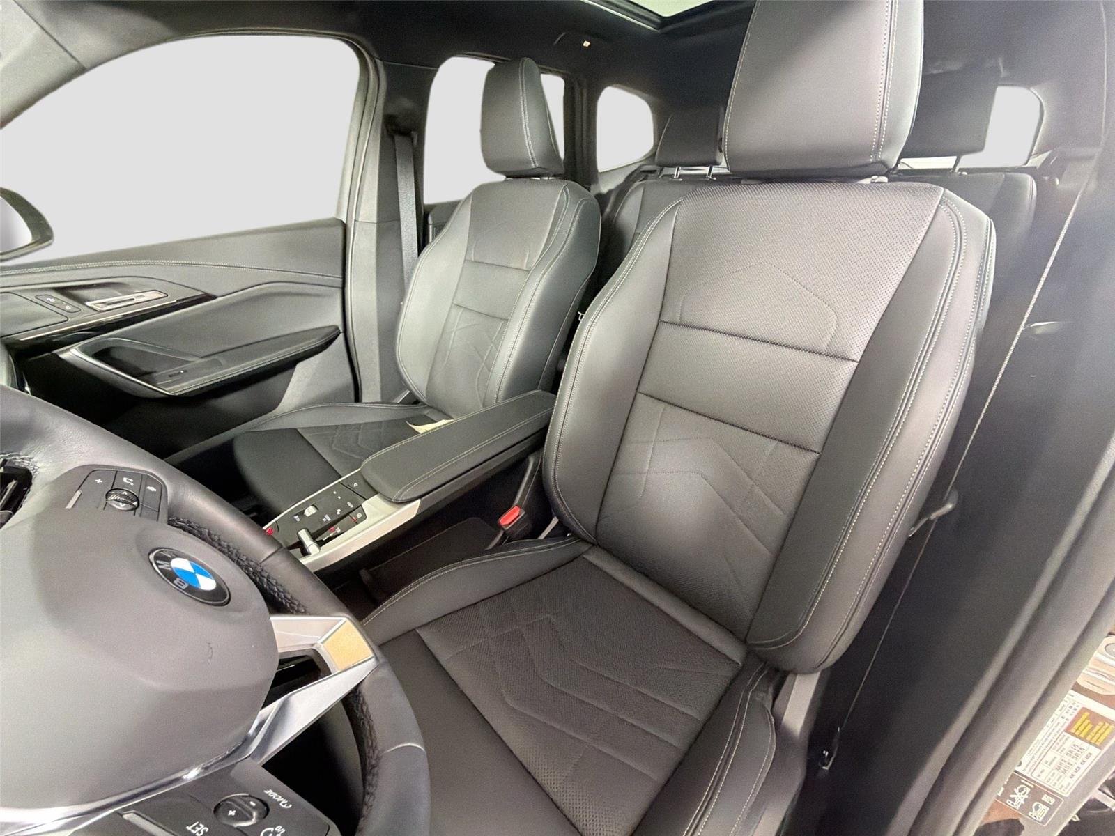 Used 2026 Jet Black BMW xDrive28i image 19