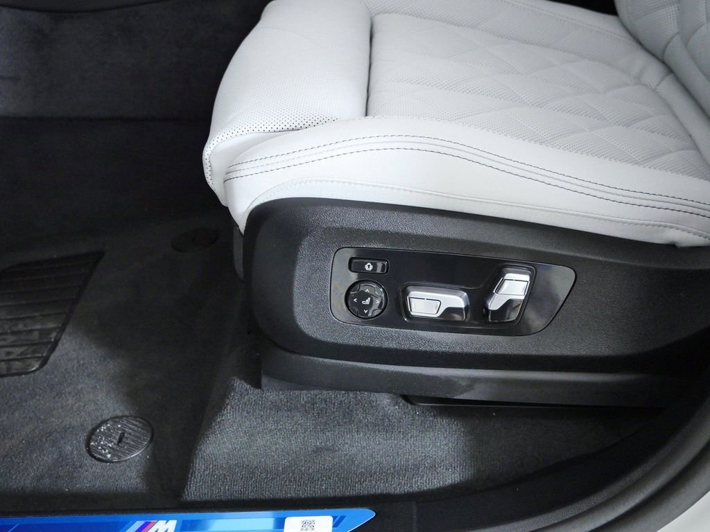 New 2026 Alpine White BMW xDrive40i image 38
