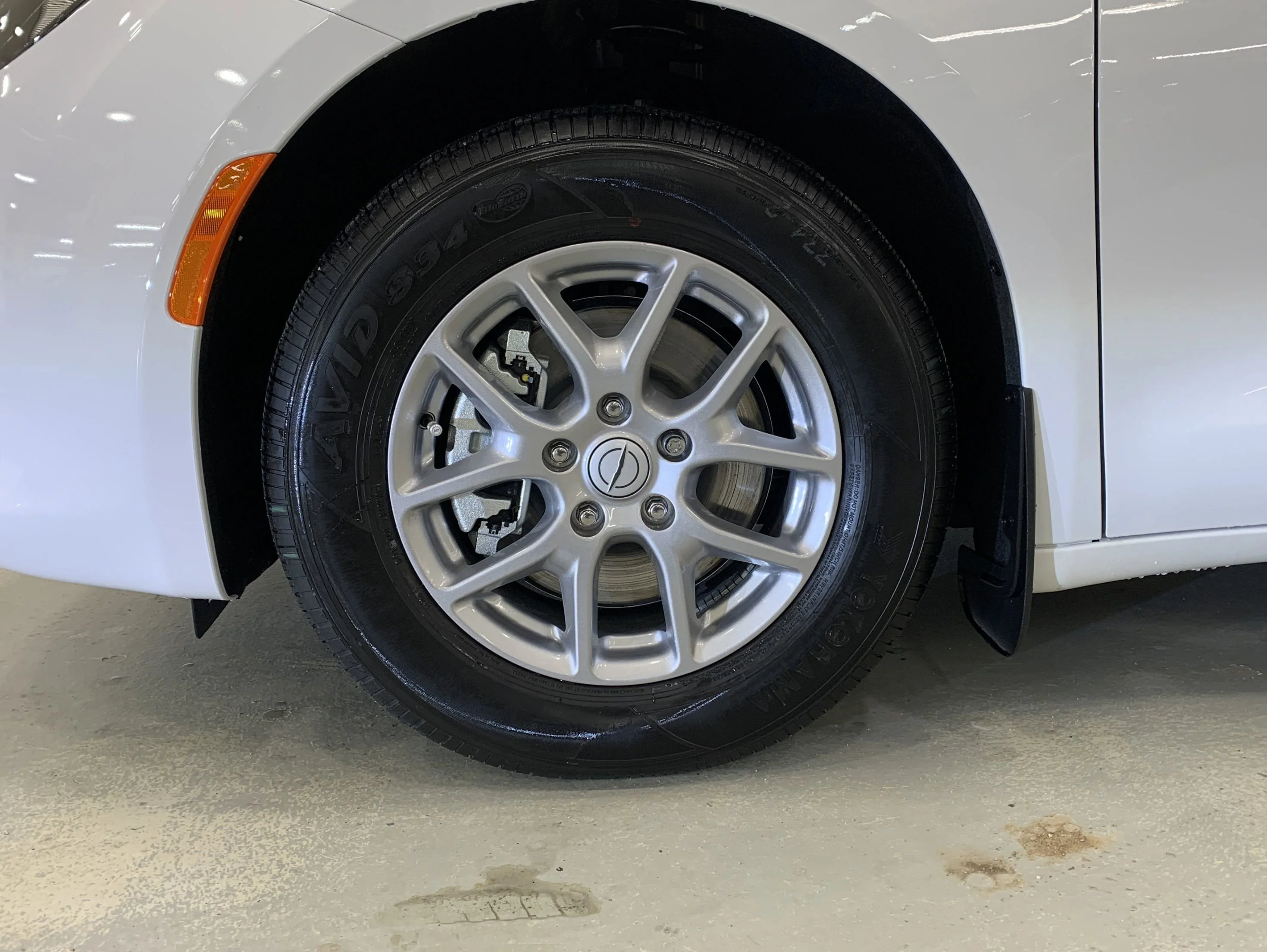 New 2026 Bright White Chrysler SXT image 5