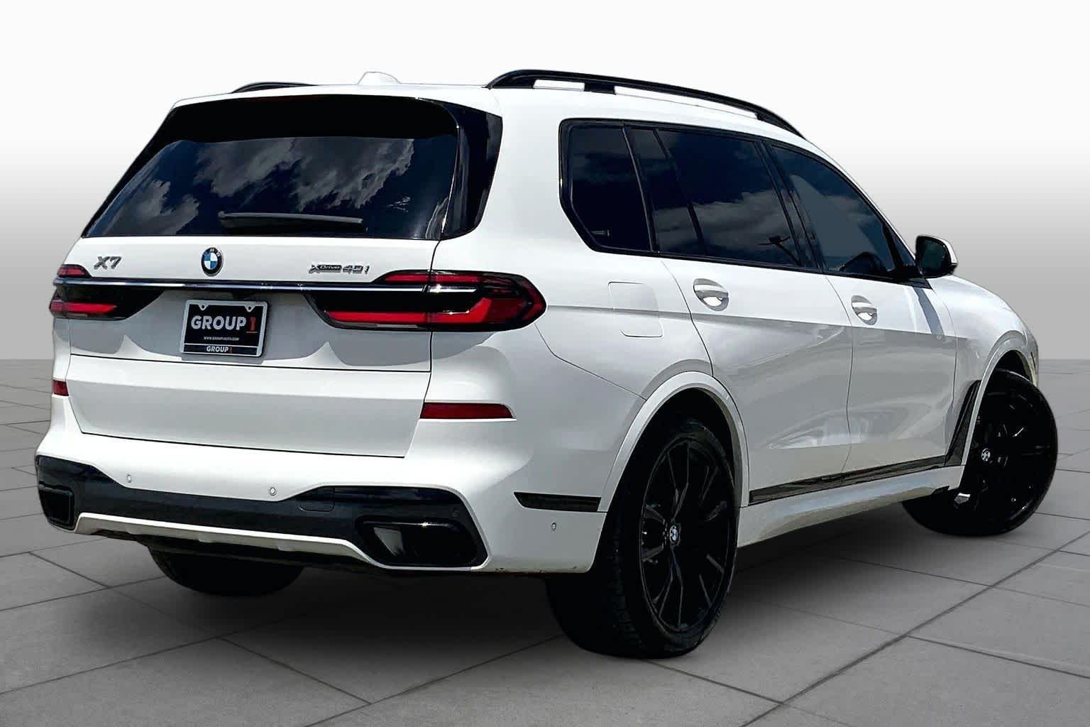 Used 2023 Alpine White BMW xDrive40i image 13