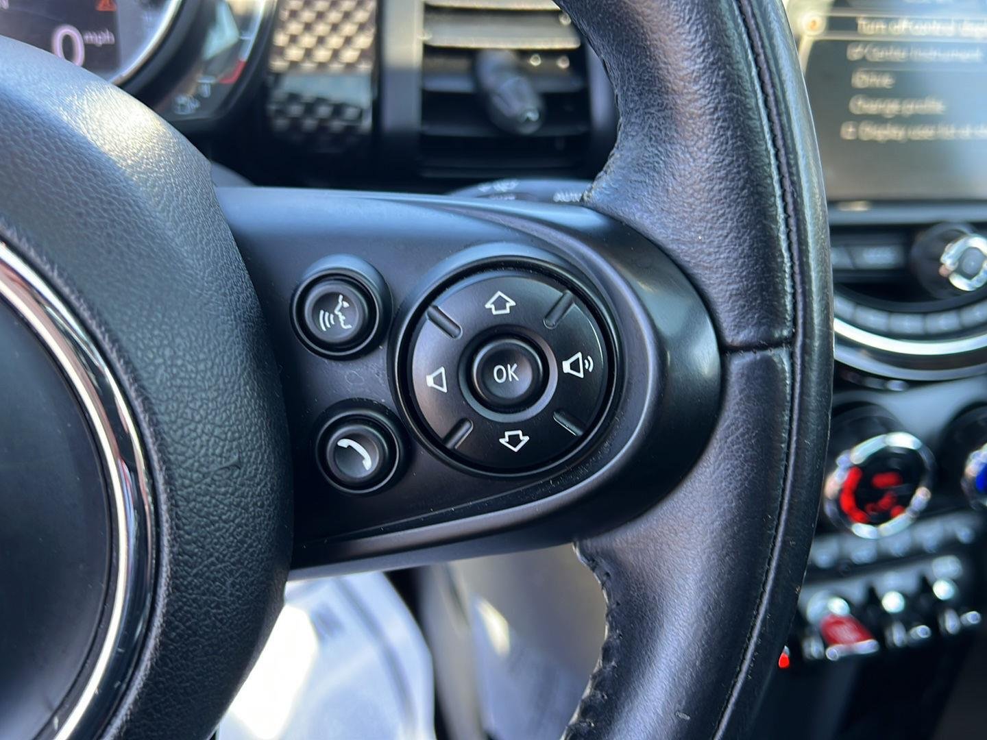 Used 2018 Midnight Black Metallic MINI Base image 26