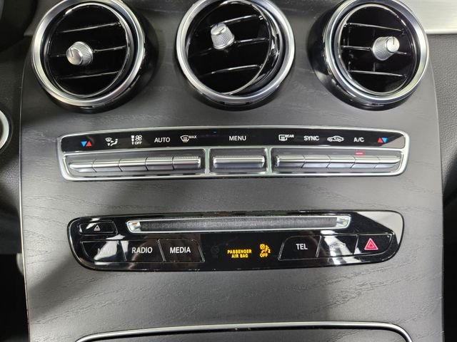 Used 2019 White Mercedes-Benz GLC 300 image 30