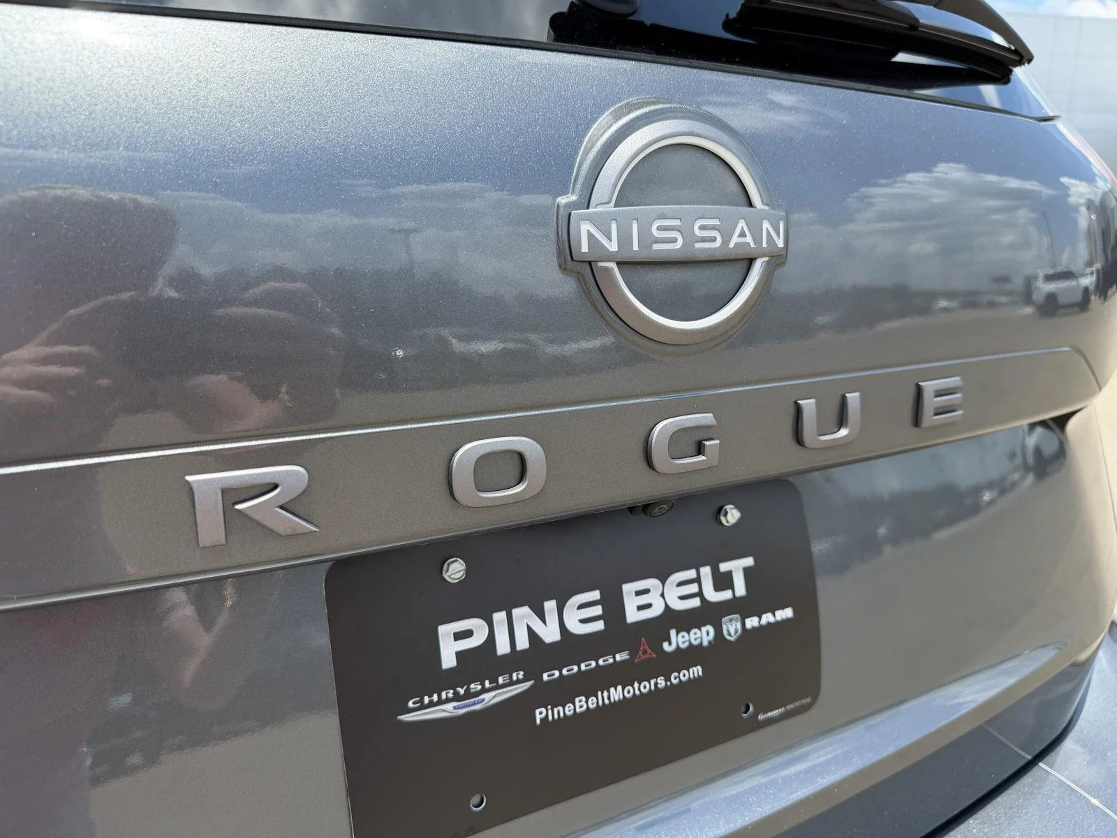 Used 2025 Gun Metallic Nissan SV image 25