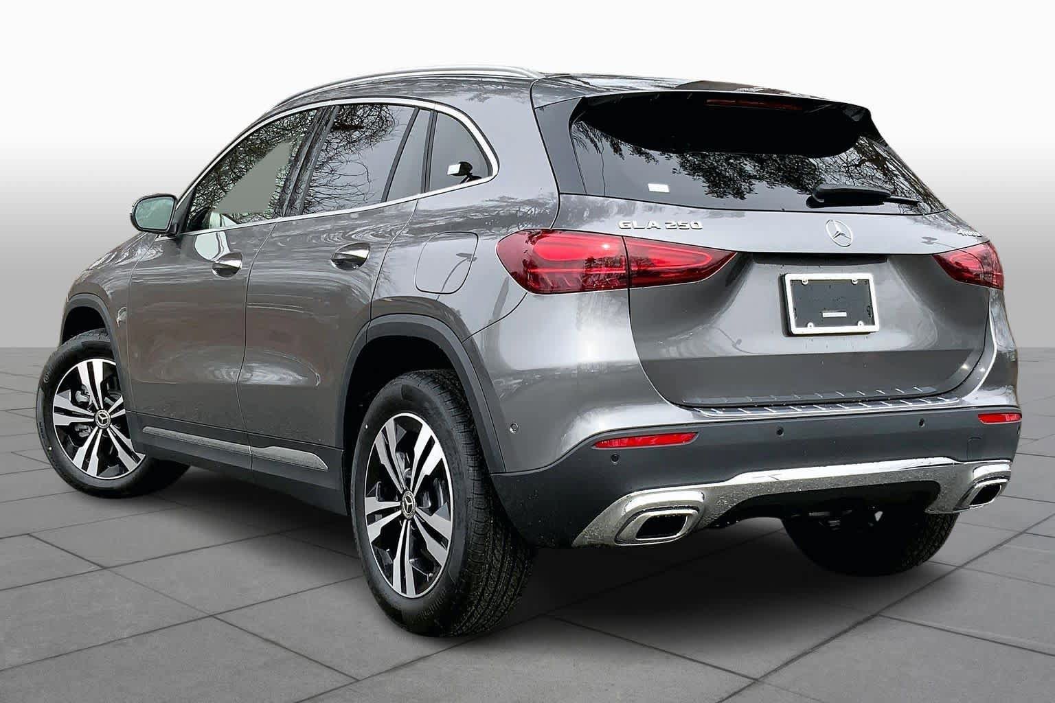 New 2026 Mountain Grey Metallic Mercedes-Benz GLA 250 image 16