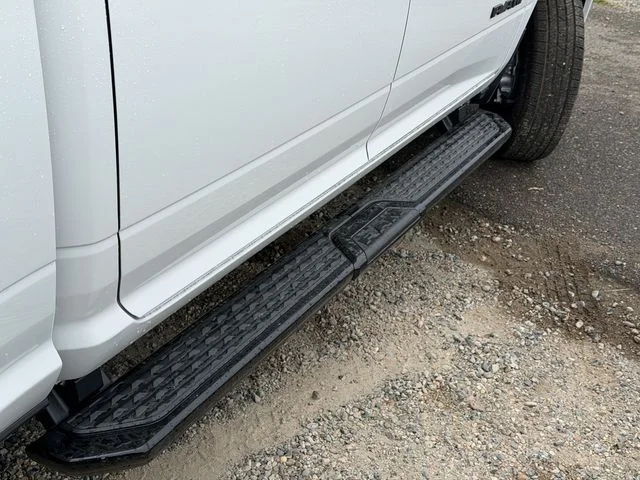 New 2026 Bright White Clear-Coat Exterior Paint RAM Laramie image 9