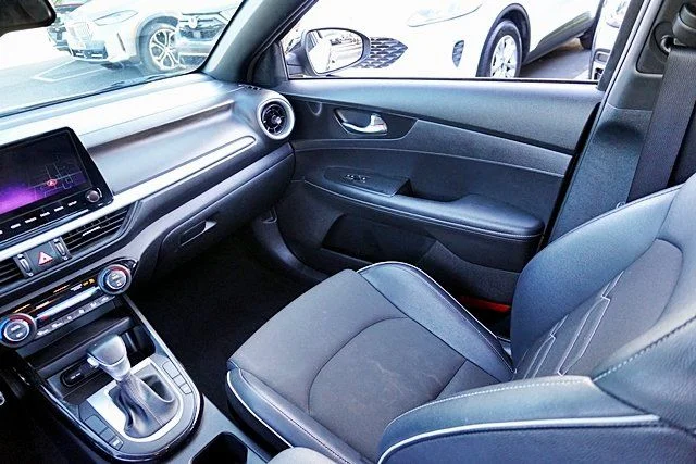 Used 2024 Gray Kia GT-Line image 18