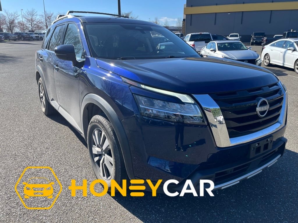 2023 Nissan Pathfinder SL