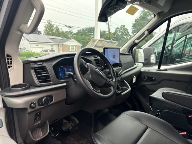New 2026 Oxford White Ford Cargo Van image 7