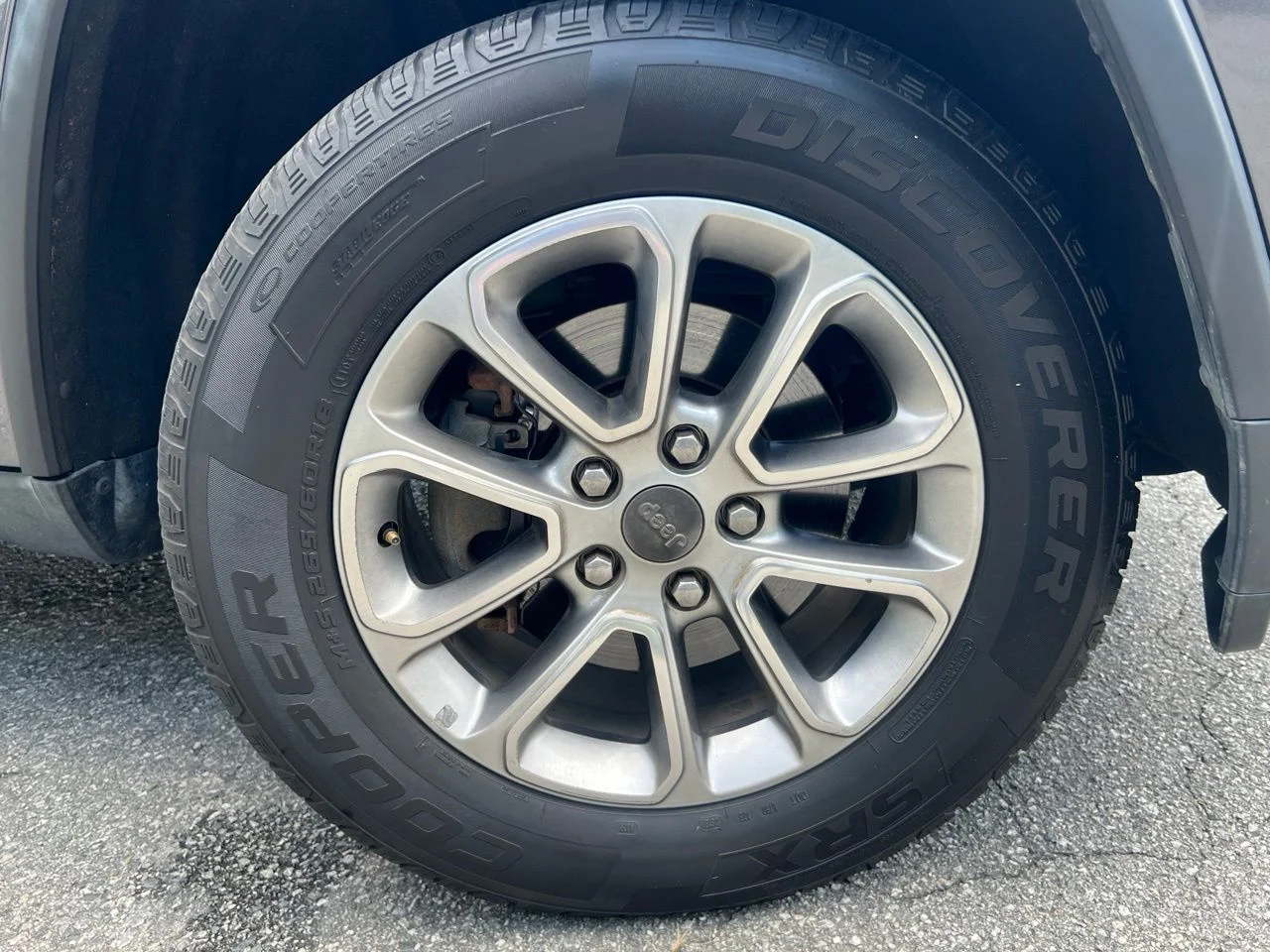 Used 2015 Gray Jeep Limited image 13