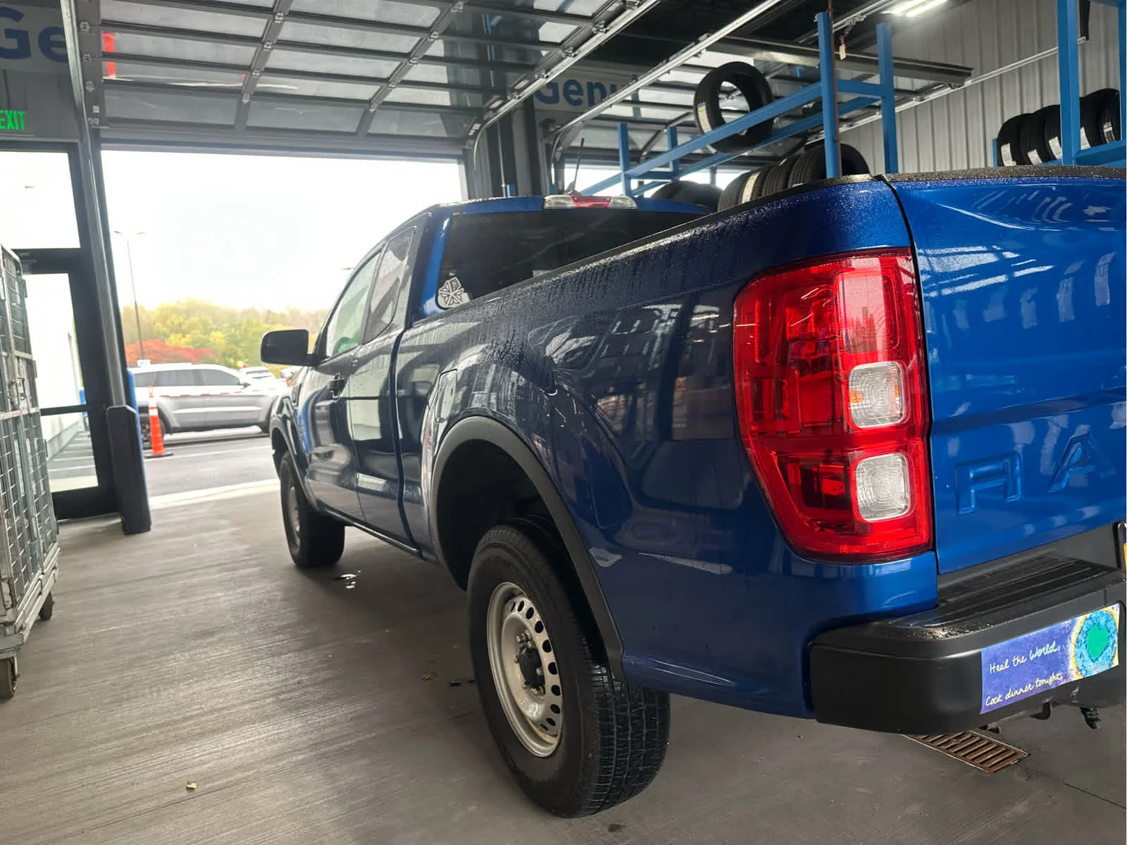 Used 2020 Lightning Blue Metallic Ford XL image 6
