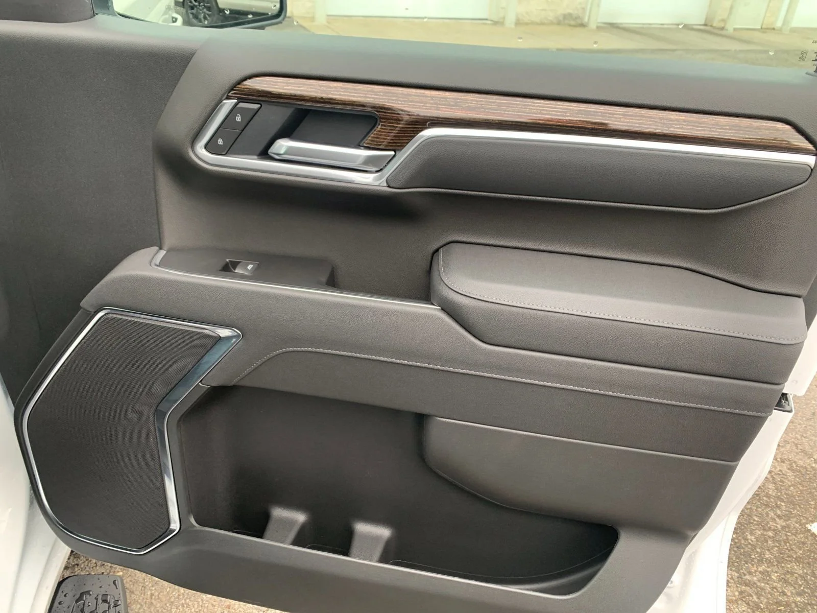 2026 GMC Sierra 1500 SLE - Photo 19