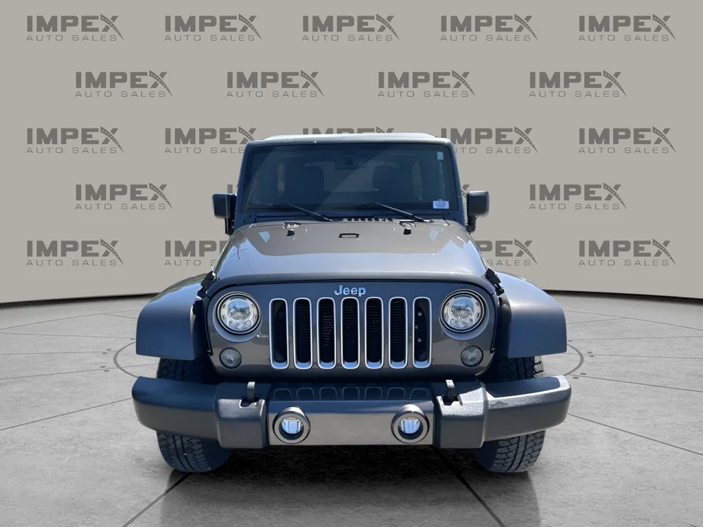 Used 2017 Gray Jeep Unlimited Sahara image 8