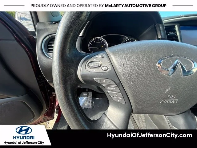 Used 2019 Red INFINITI LUXE image 32