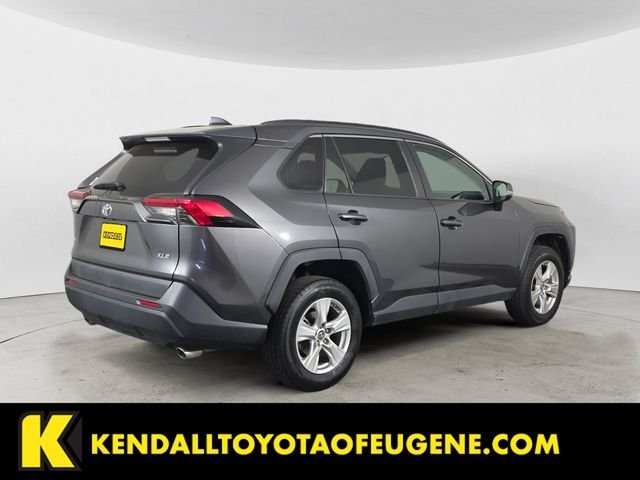 Used 2019 Gray Toyota XLE image 5