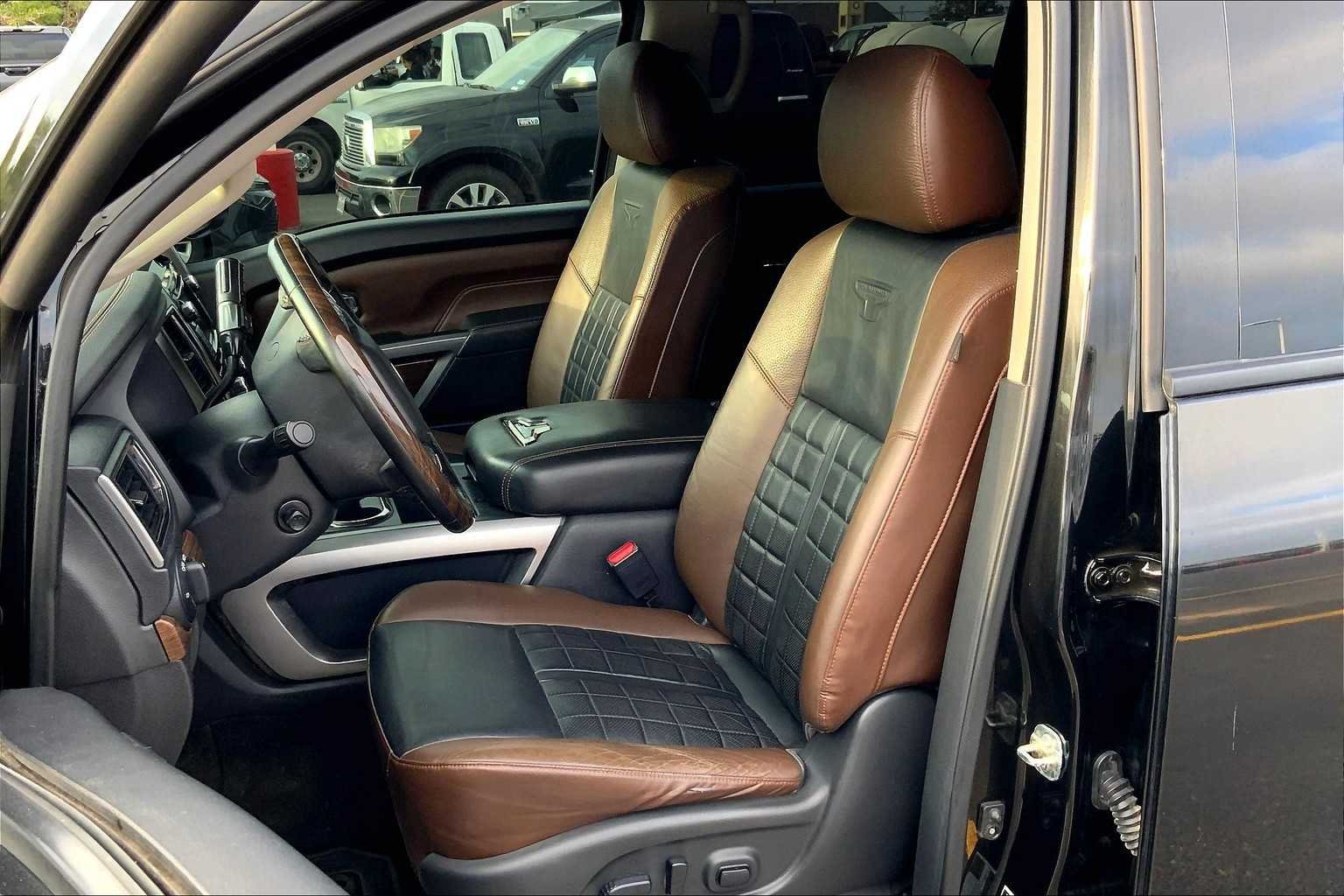 Used 2019 Magnetic Black Metallic Nissan Platinum Reserve image 7