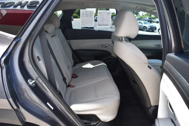 Used 2025 Gray Hyundai SEL Convenience image 17