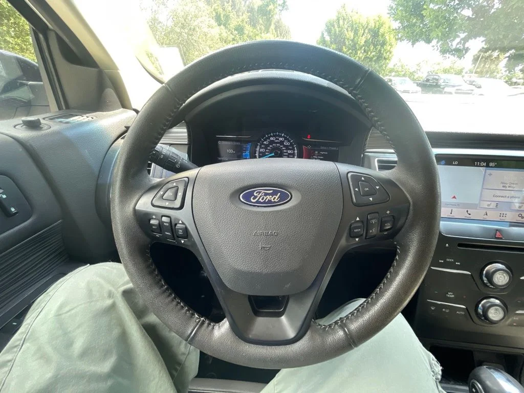 Used 2019 White Platinum Clearcoat Metallic Ford SEL image 12