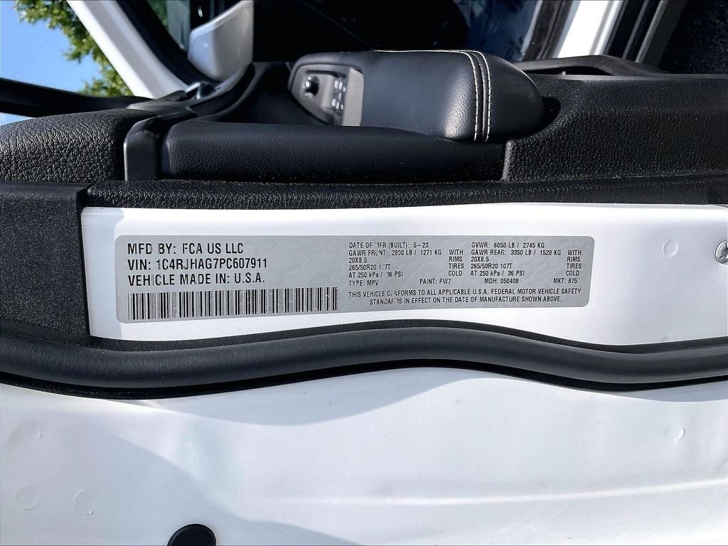 Used 2023 White Jeep Altitude X image 31