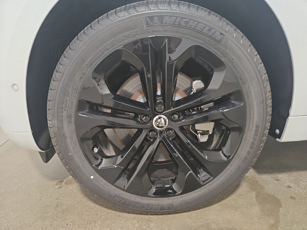 2026 Jaguar F-Pace R-Dynamic S - Photo 28