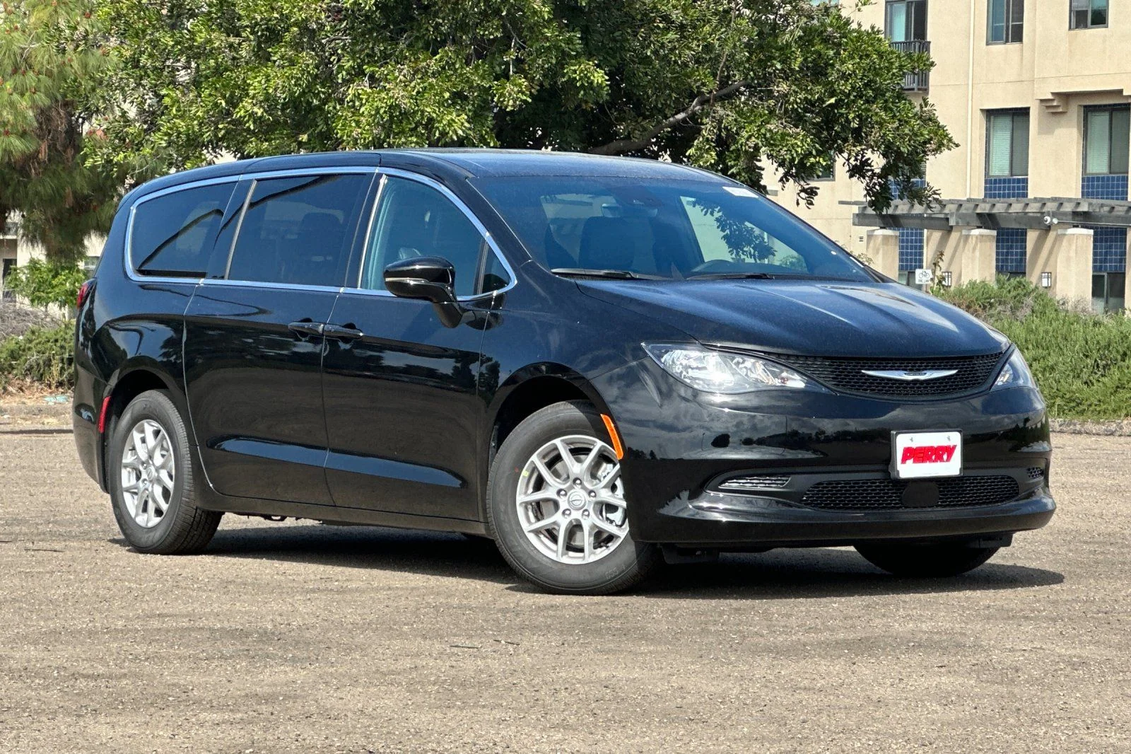 2026 Chrysler Voyager LX's photo