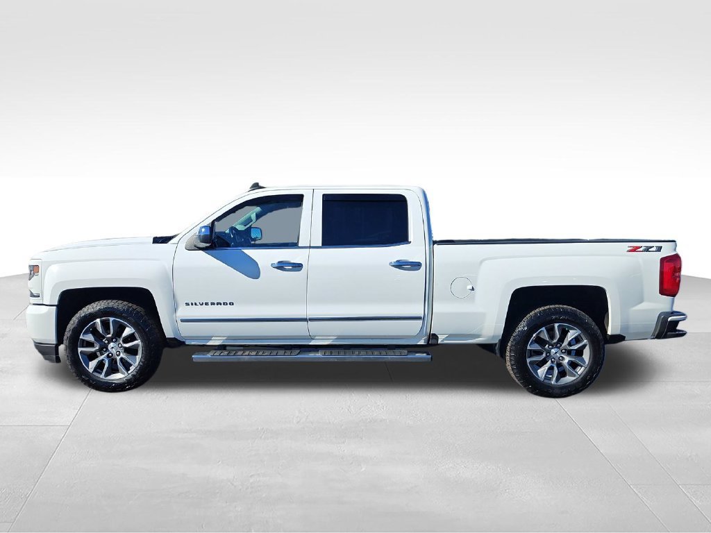 Used 2018 SUMMIT WHITE Chevrolet LTZ image 2