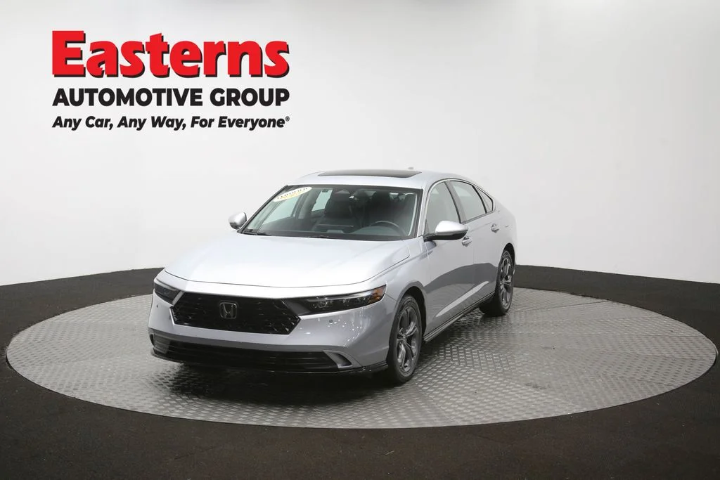 Used 2025 Silver Honda EX-L image 50