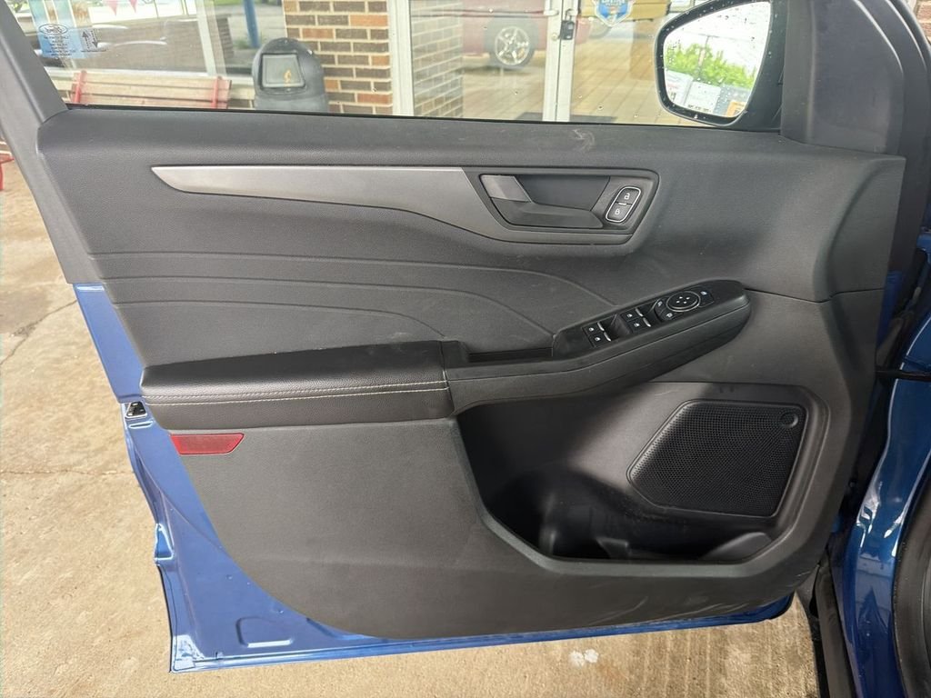 Used 2023 Blue Ford Active image 21