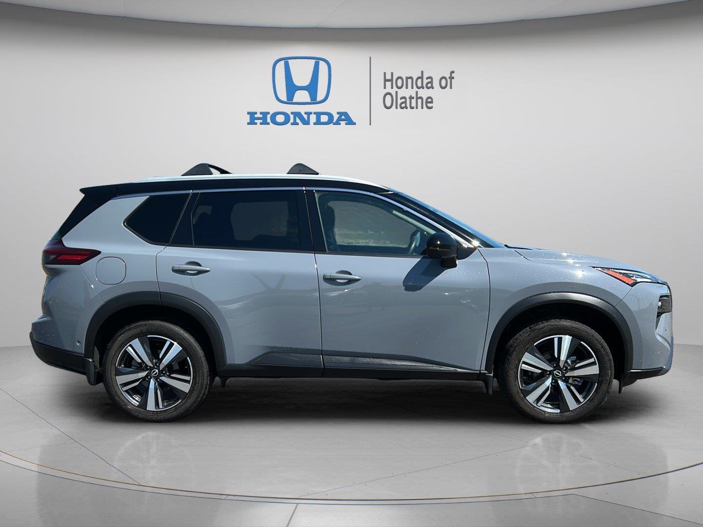 Used 2024 Nissan Rogue SL with VIN JN8BT3CB2RW180482 for sale in Kansas City