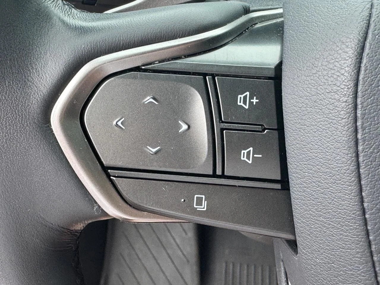 Used 2023 Copper Crest Lexus Premium image 21