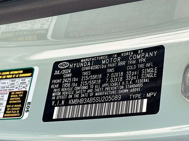 Used 2025 Green Hyundai SEL image 30