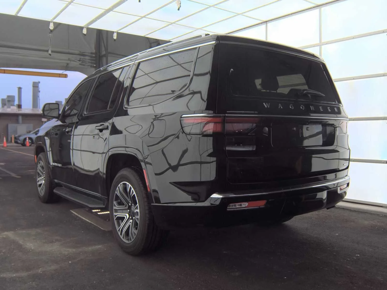 Used 2024 Diamond Black Crystal Pearlcoat Jeep Series II image 6