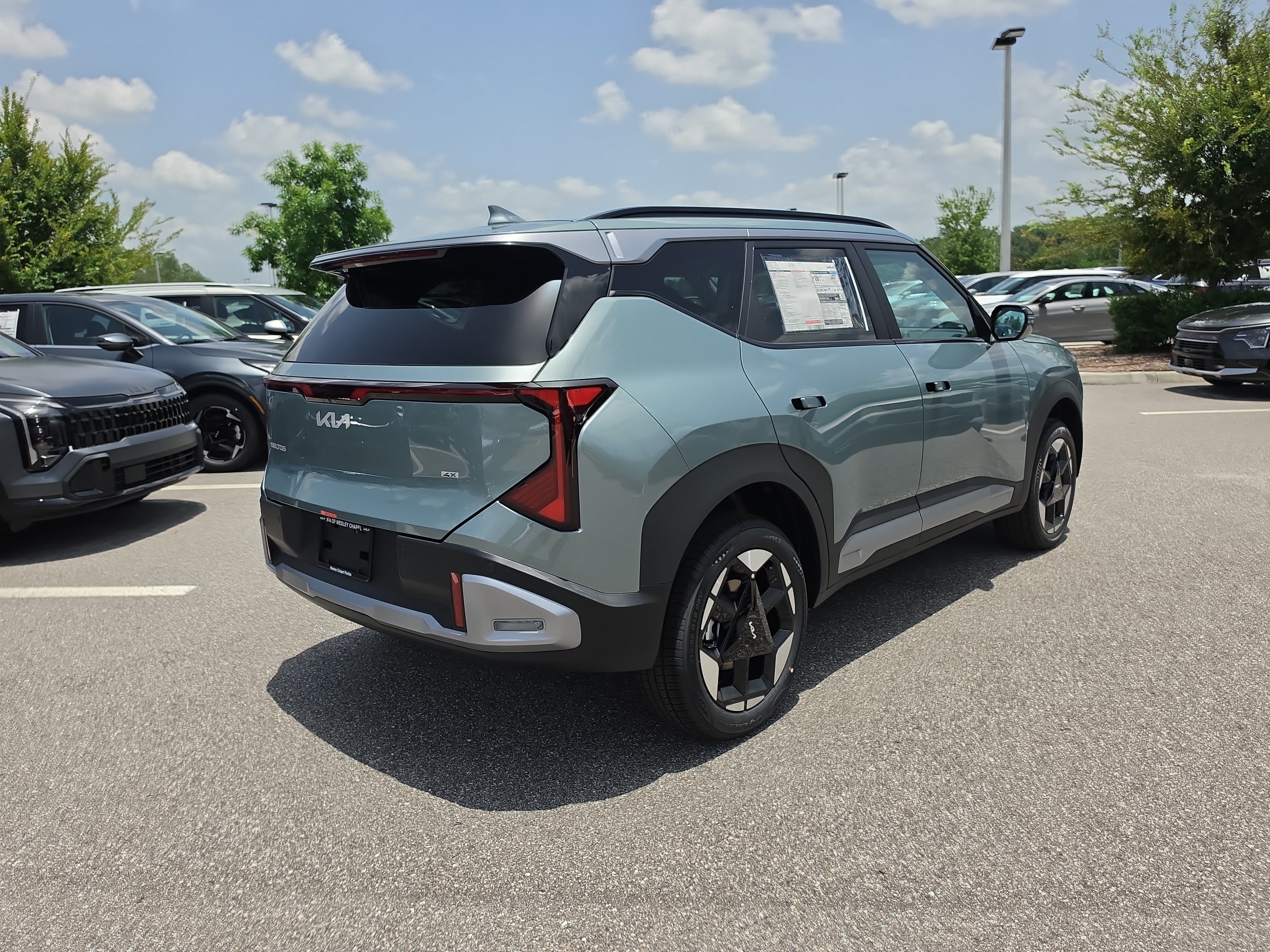 New 2027 Iceberg Green Kia EX image 8