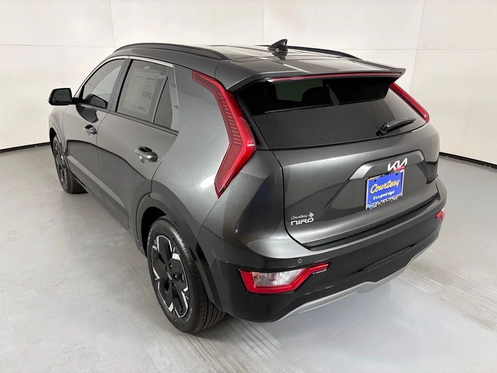 New 2026 Interstellar Gray Kia WIND image 6