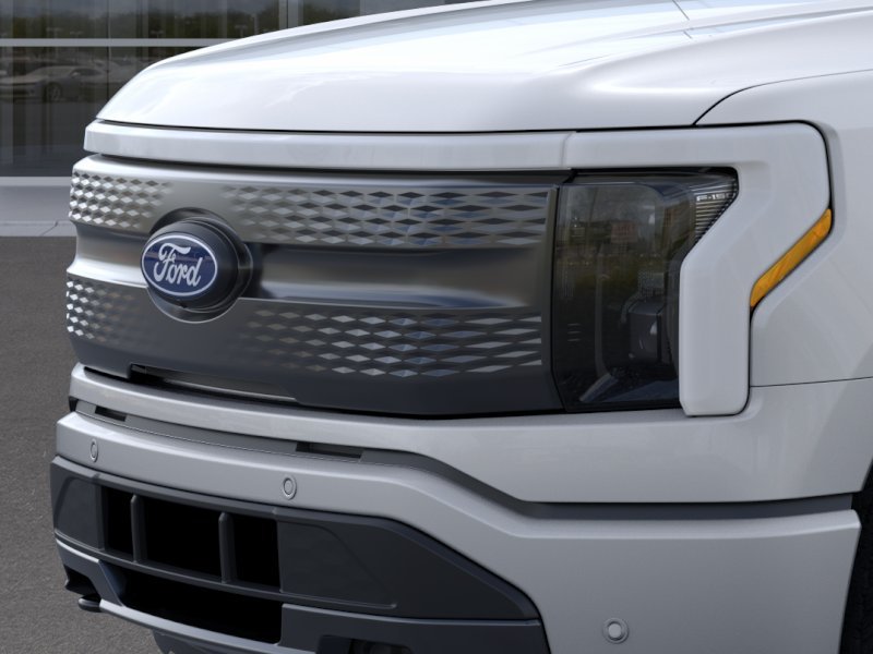 2025 Ford F-150 Lightning Flash - Photo 17