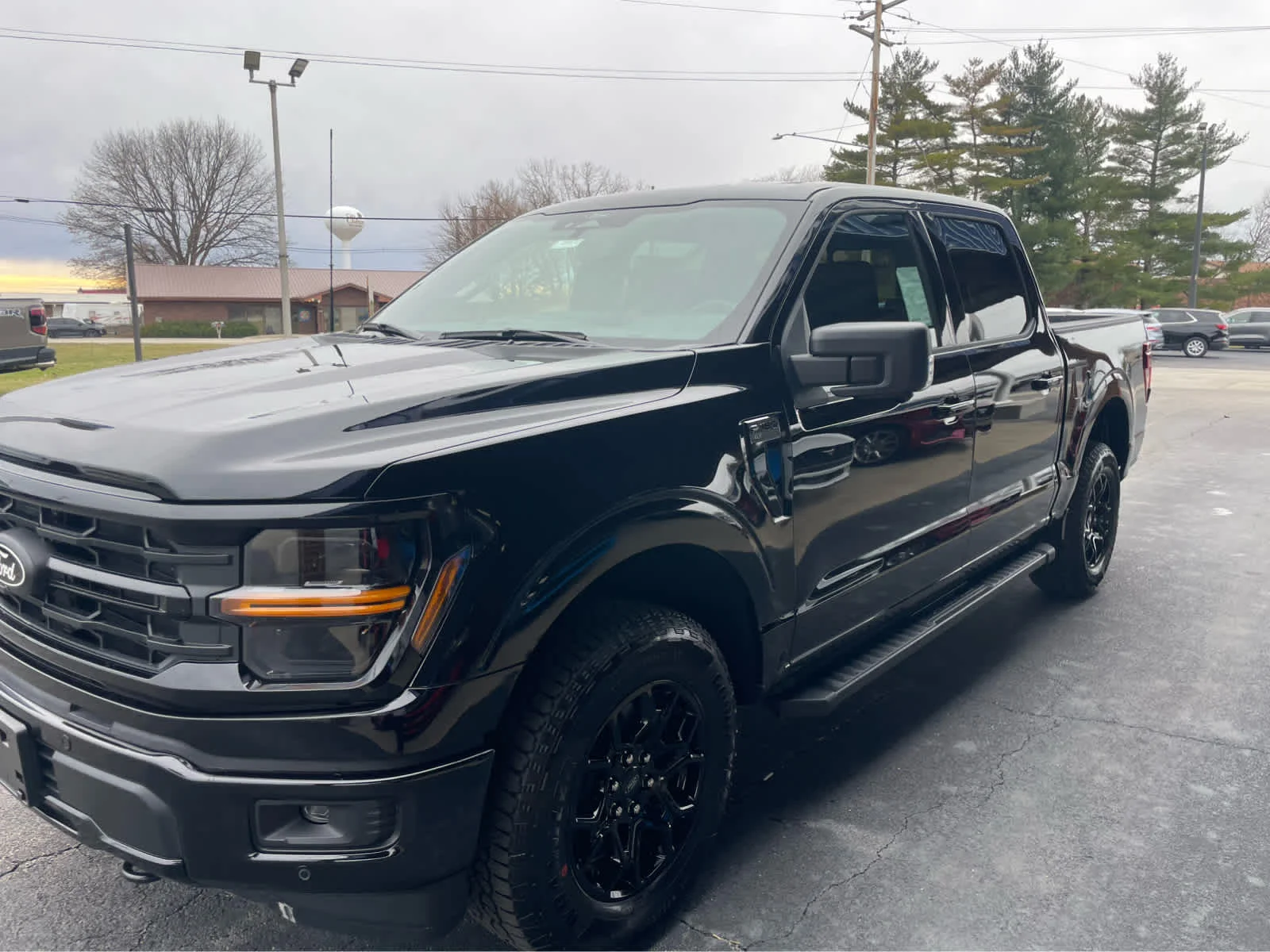 New 2026 Agate Black Metallic Ford XLT image 6