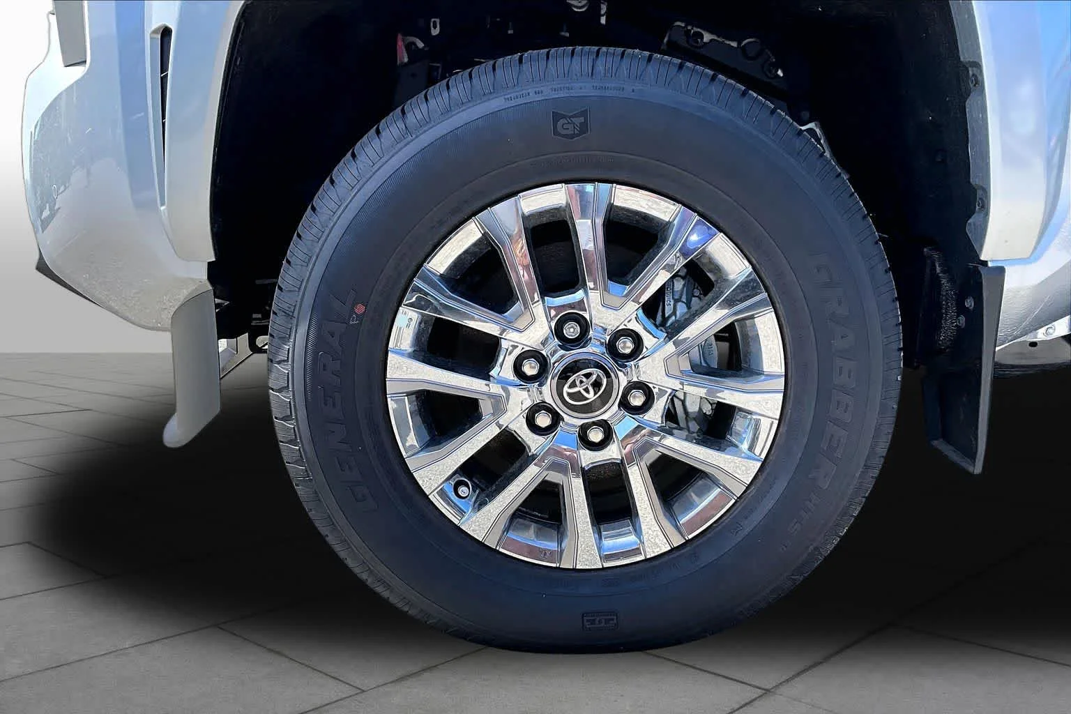 2025 Toyota Tacoma Limited - Photo 11