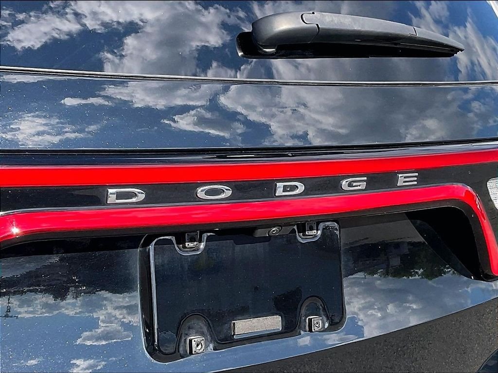 Used 2022 Black Dodge SXT image 30