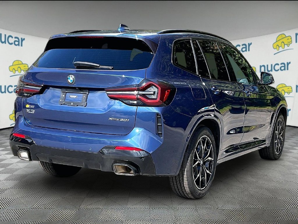 Used 2023 Blue BMW xDrive30i image 6