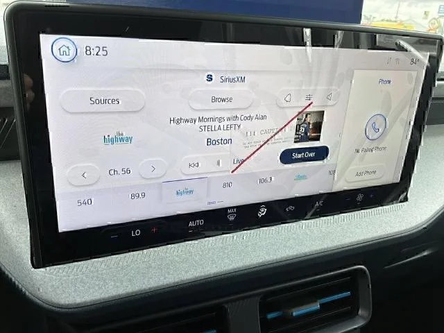 New 2026 Oxford White Ford XLT image 35