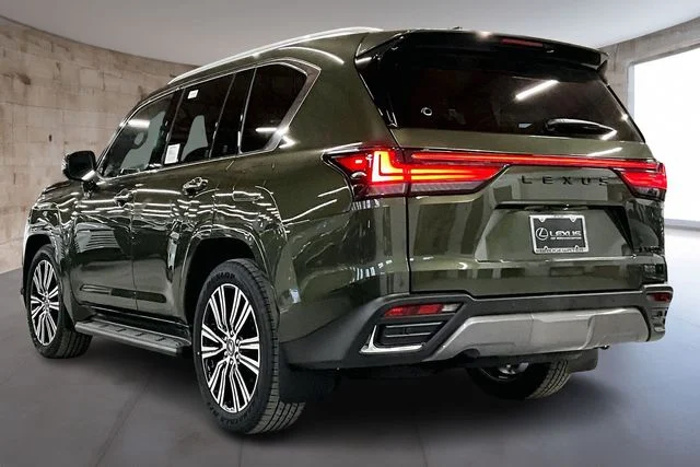 New 2026 Nori Green Pearl Lexus Luxury image 3