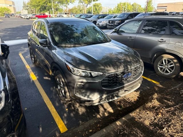 Used 2025 Gray Ford ST-Line image 2