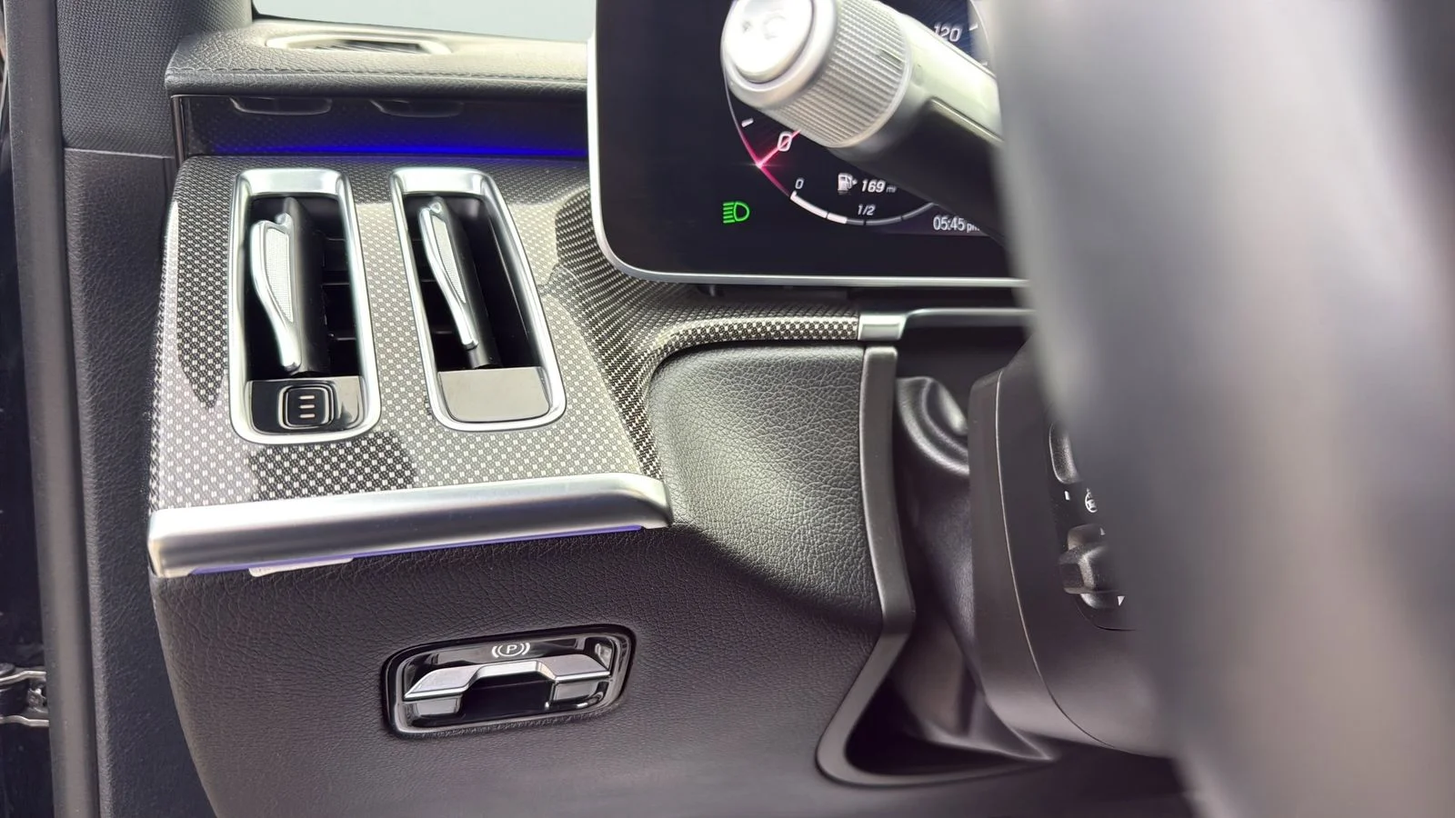 Used 2023  Mercedes-Benz S 500 image 46
