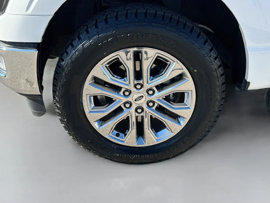 Certified Used 2024 White Metallic Ford Lariat image 24