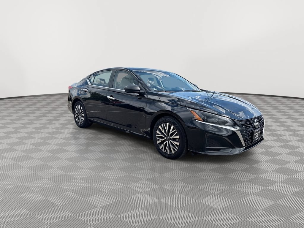 Used 2025 Nissan Altima SV with VIN 1N4BL4DV3SN314525 for sale in Wheat Ridge, CO