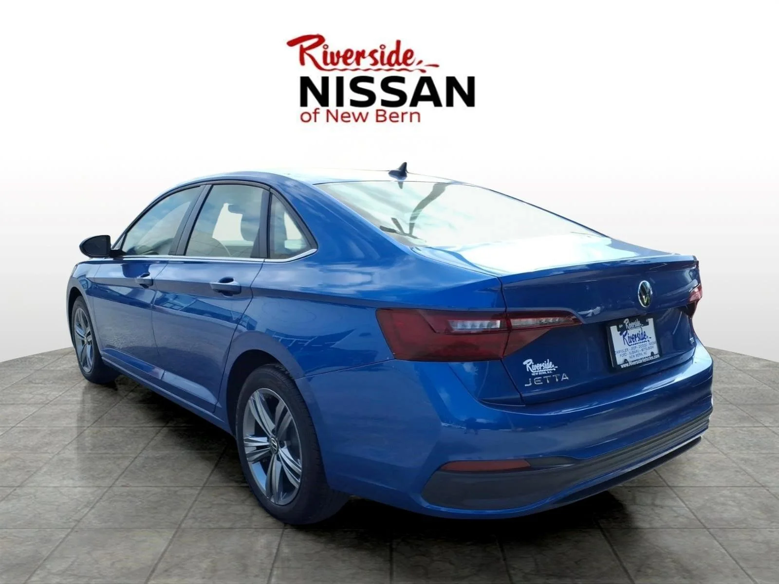Used 2024 Blue Volkswagen 1.5T SE image 4