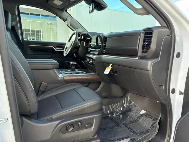 2026 GMC Sierra 1500 SLT - Photo 12