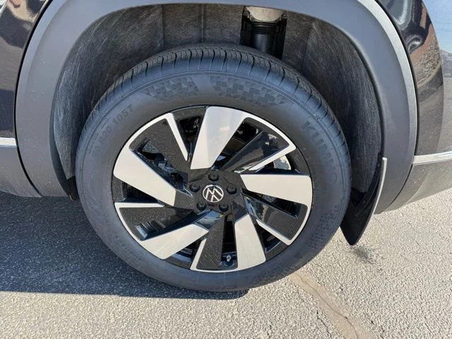 New 2026 Black Volkswagen 2.0T SEL image 5