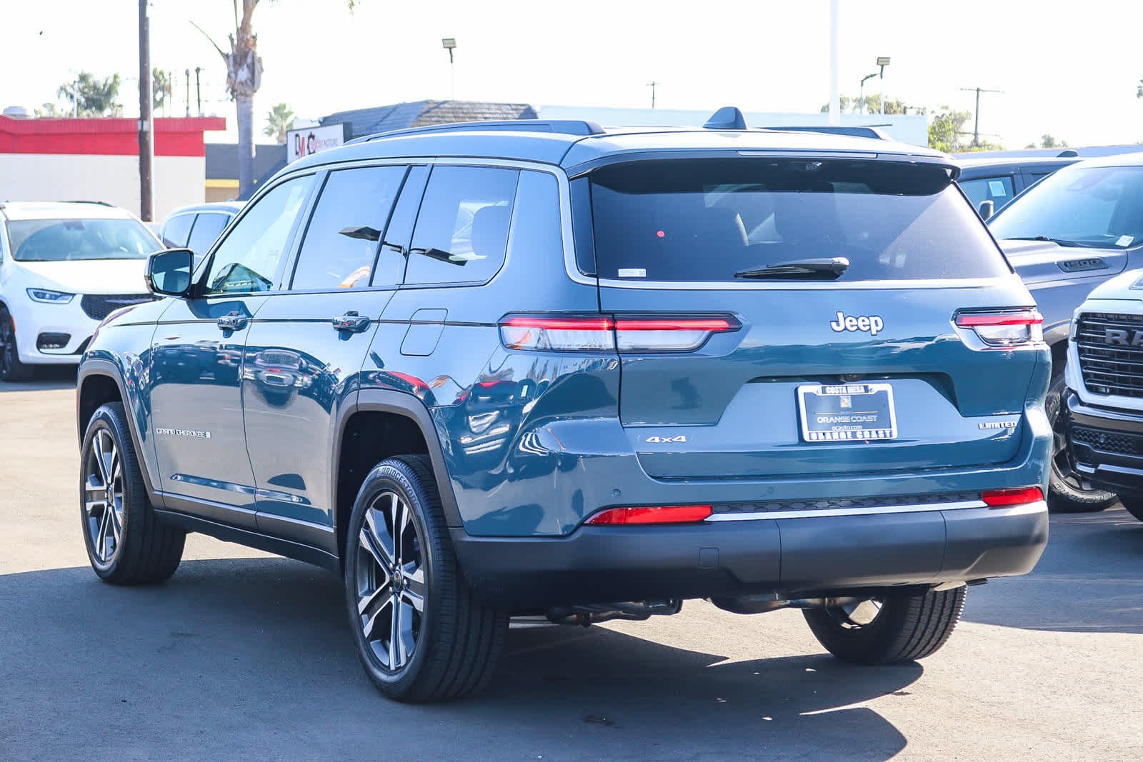 New 2027 Steel Blue Paint Jeep Limited image 6