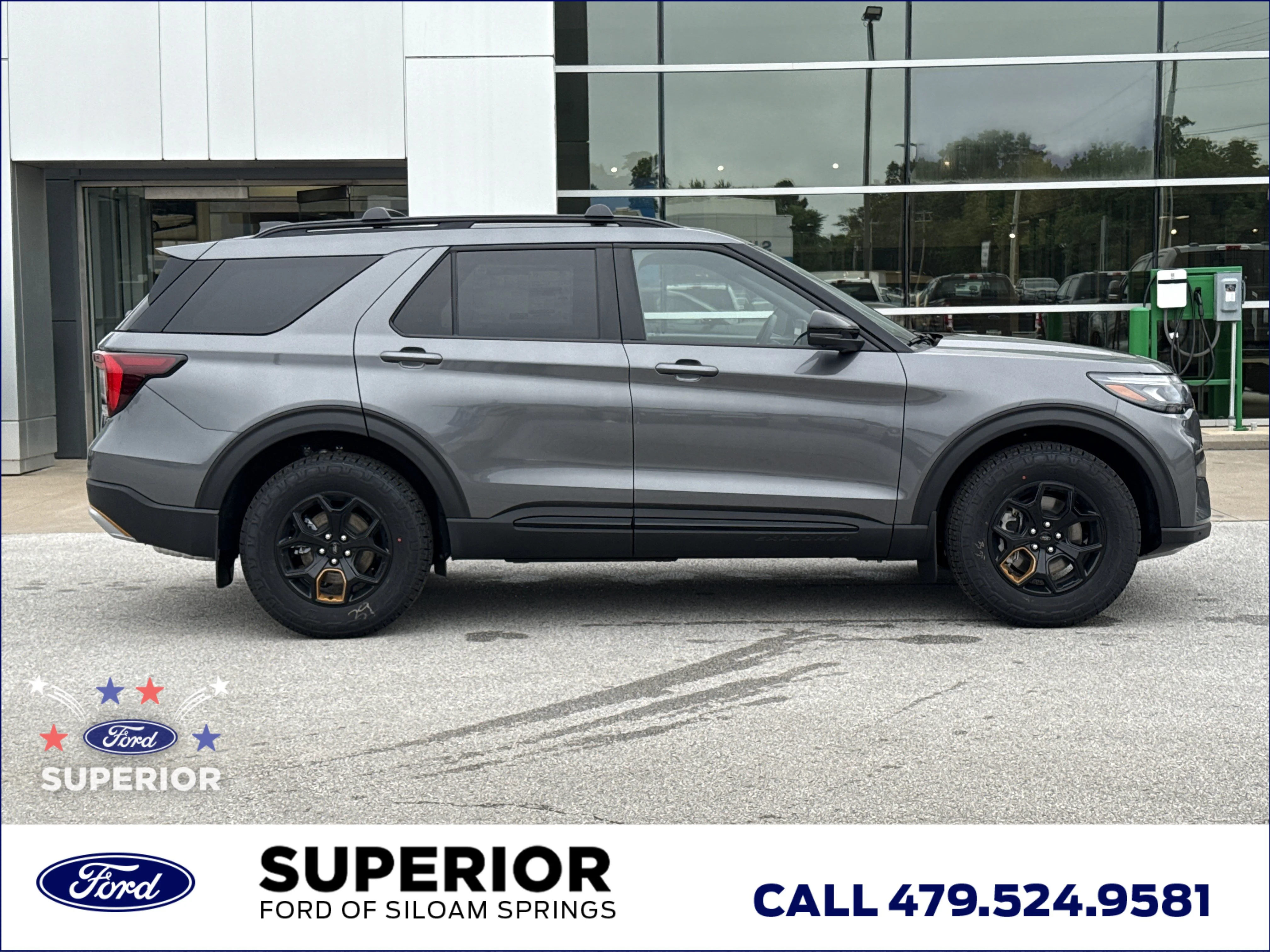 New 2026 Carbonized Gray Metallic Ford Tremor 4WD image 2