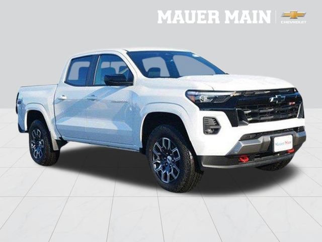 New 2026 Summit White Chevrolet Z71 image 31